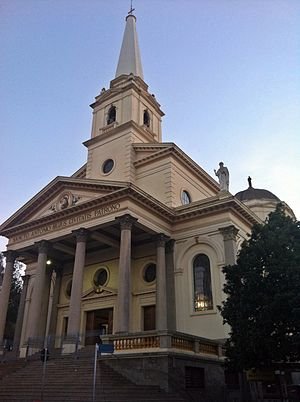 http://chicosardelli.com.br/5-fatos-historicos-sobre-a-basilica-de-santo-antonio-de-americana